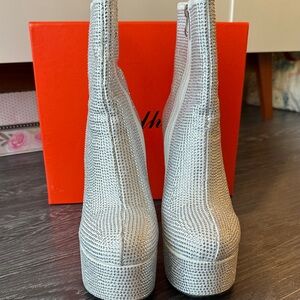 HIGH Silver Ankle Boots like Sabrina Carpenter!